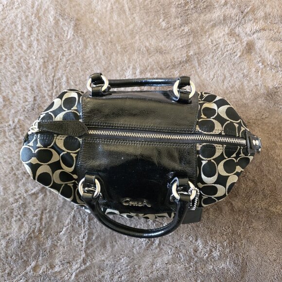 Coach Ashley Black Signature C Patent Leather Satchel F15443 Convertible Bag - Picture 4 of 16